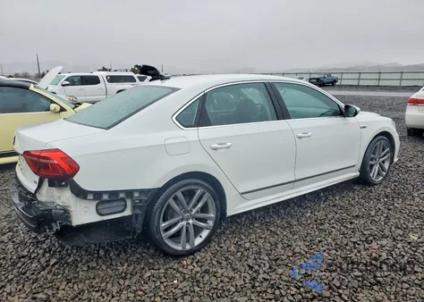 2017 Volkswagen Passat R-Line z USA, uszkodzony, nr VIN 1VWDT7A33HC060565